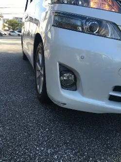 荷物がたくさん積めるバンに乗って来るわ～って