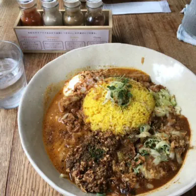 夏休み・続き　カレーとうつわ　ころは
